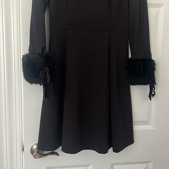 Black dress - Picture 5 of 7